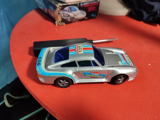 Porsche 959 radiocontrol