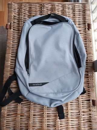 Mochila Decathlon de segunda mano por 3 EUR en Barcelona en WALLAPOP