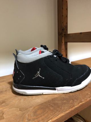 Nike Jordan Talla 35 de segunda mano por 20 EUR en Paracuellos de Jarama en  WALLAPOP