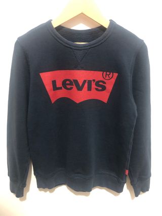 Sudadera Levis azul marino T-10 de segunda mano por 15 EUR en El Mami en  WALLAPOP