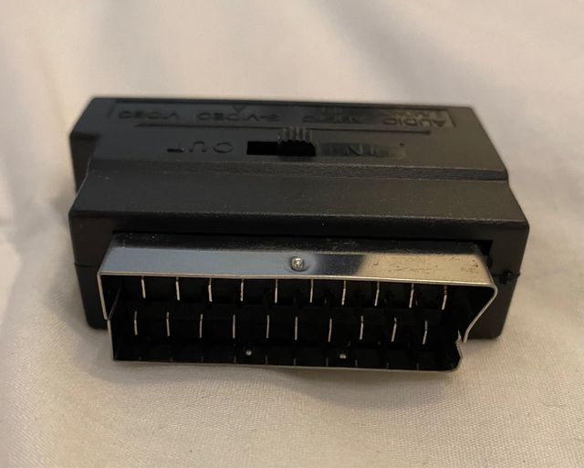 Convertitore audio da SCART a S-Video e RCA
