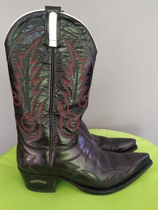 Botas Camperas Sendra talla 43 de segunda mano por 110 EUR en Barcelona en  WALLAPOP