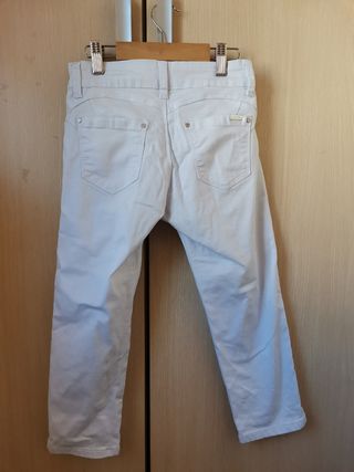Pantalón pirata mujer blanco de segunda mano por 4 EUR en Hernani en  WALLAPOP