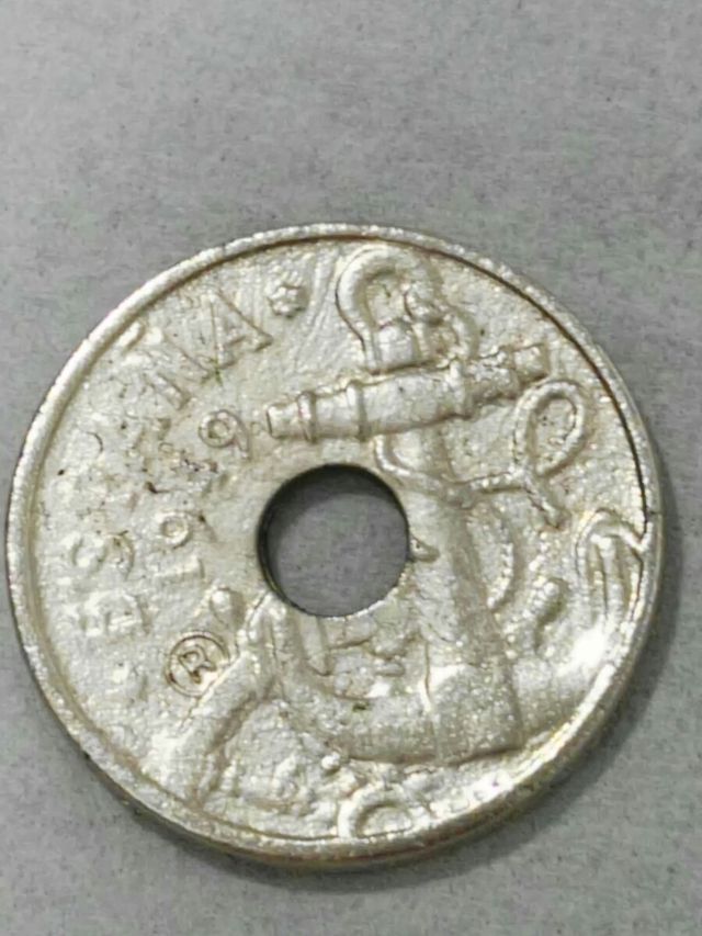 Reproducción moneda española de 1949