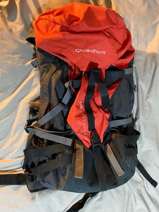 Mochila Quechua Bionnassay 45 litros de segunda mano por 30 EUR en Valencia  en WALLAPOP