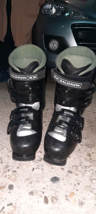 Botas esqui Salomón Performa, ahora más baratas de segunda mano por 25 EUR  en Molins de Rei en WALLAPOP