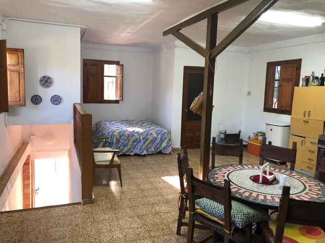 Terreno de aprox 38.000 m 2 con casa  agua y luz