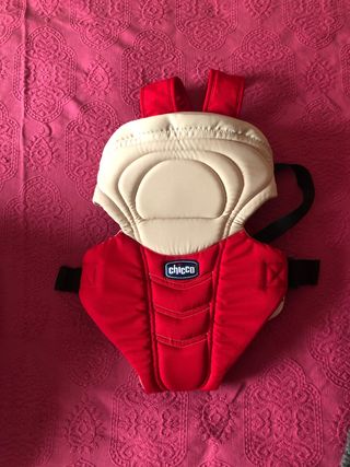 Mochila porteo chicco de segunda mano por 5 EUR en Huelva en WALLAPOP