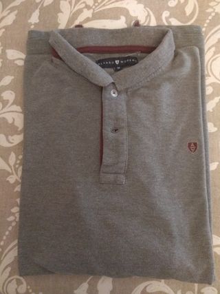 Polo manga larga Alvaro Moreno de segunda mano por 4 EUR en San Sebastián  de Los Reyes en WALLAPOP