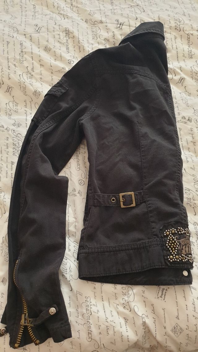Chaqueta vaquera Lois negra.
