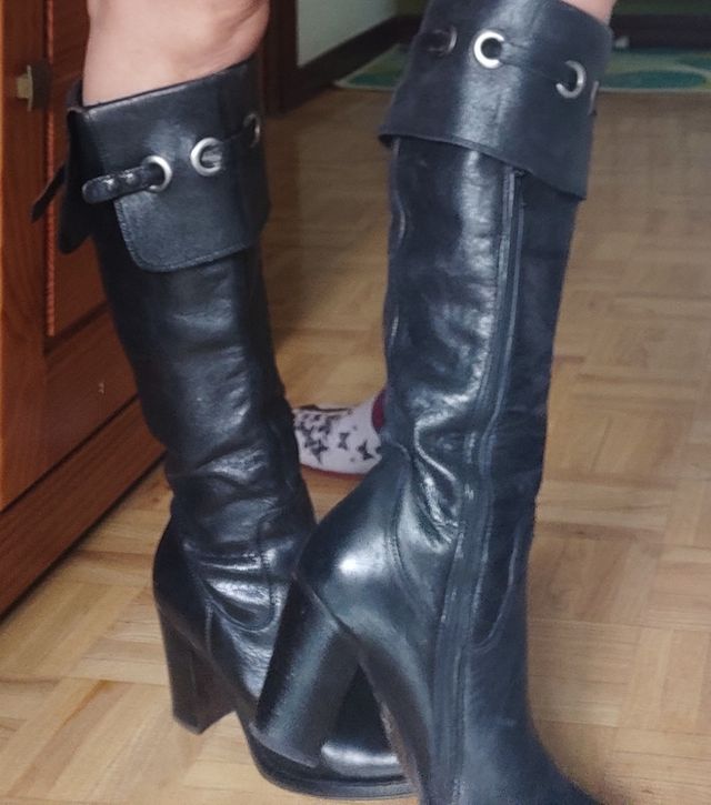 Botas piel negras 36