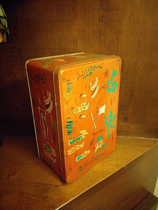 Coleccionismo. Caja de latón.