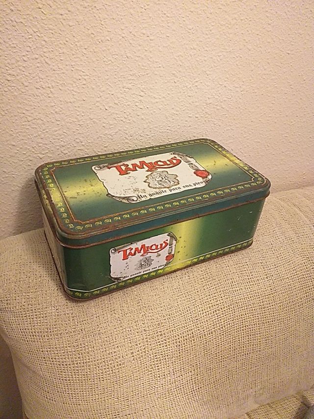 Coleccionismo. Antigüedades. Caja latón