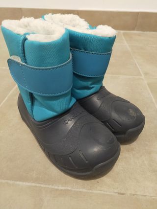 Botas nieve Quechua número,26\\/27. de segunda mano por 8 EUR en Logroño en  WALLAPOP