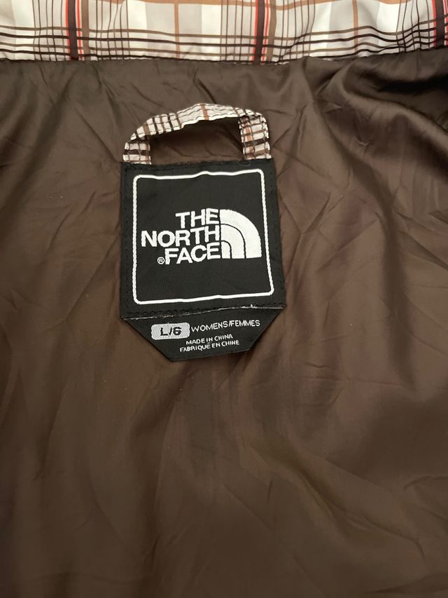 The Nort face , abrigo ligero,