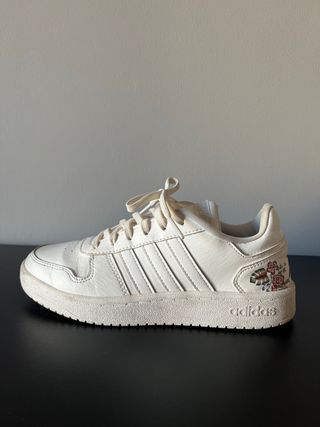 Zapatillas edición limitada Adidas Hoops Rio de segunda mano por 40 EUR en  Barcelona en WALLAPOP
