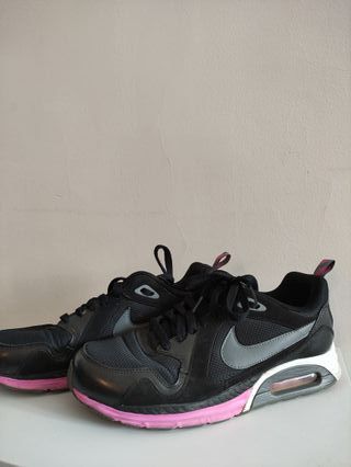 Nike Air Max con suela lunar de segunda mano por 30 EUR en Madrid en  WALLAPOP