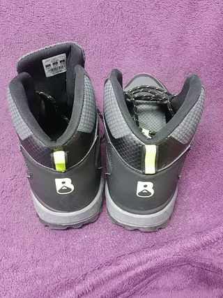 Botas de hombre marca boriken talla 42 de segunda mano por 5 EUR en Elche  en WALLAPOP
