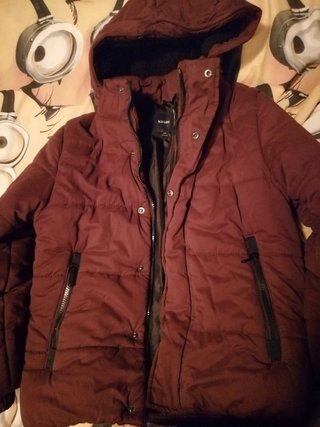 Chaquetón gordo color burdeos de segunda mano por 5 EUR en Palma de  Mallorca en WALLAPOP