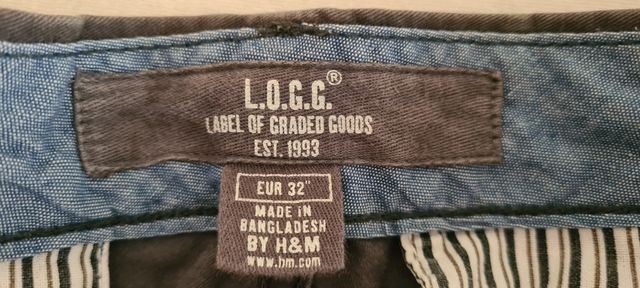 Pantalón gris oscuro