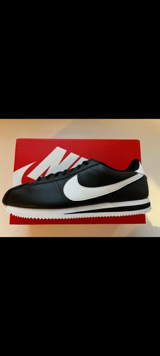 NUEVAS Nike Cortez Negras cuero talla 36 unisex de segunda mano por 55 EUR  en Coslada en WALLAPOP
