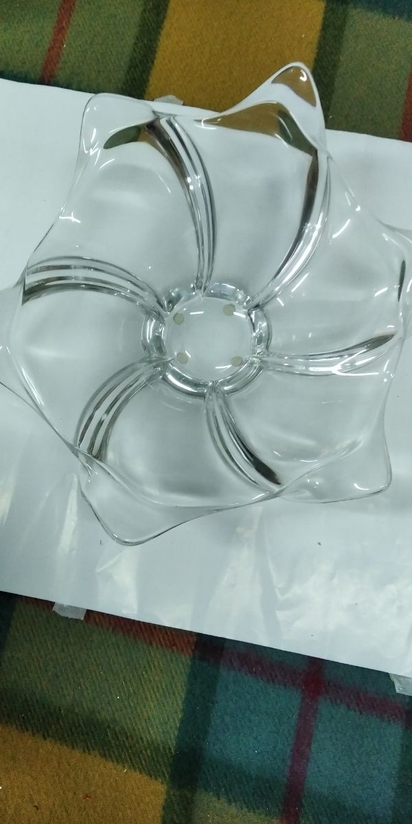 centro de cristal macizo