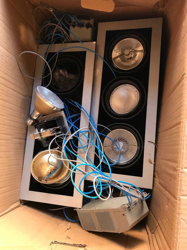 Lotto di illuminazione per negozi