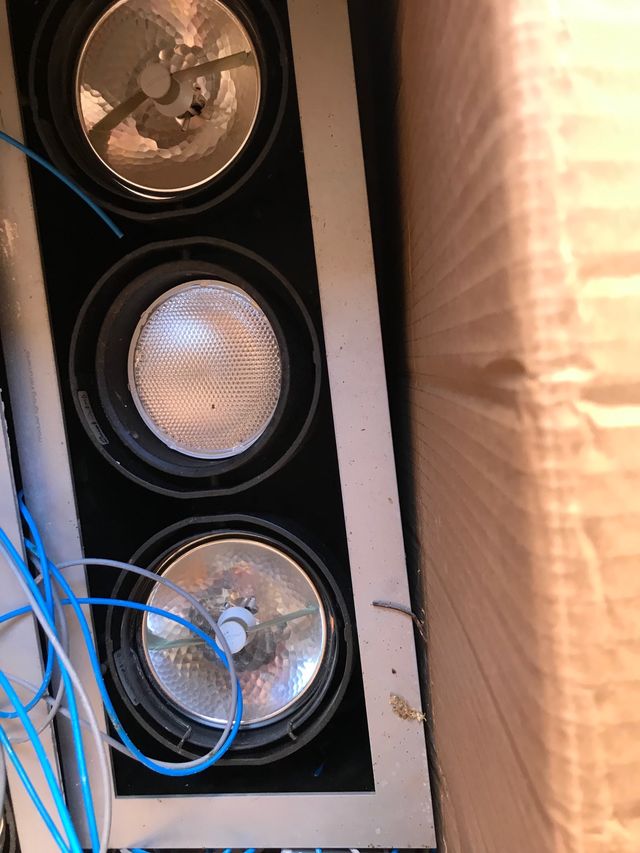 Lotto di illuminazione per negozi