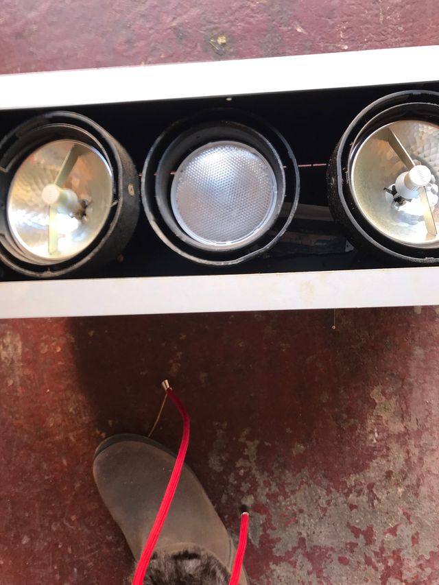 Lotto di illuminazione per negozi