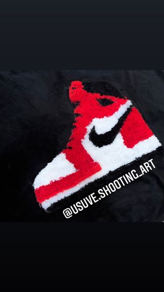 ALFOMBRA AIR JORDAN REBAJAS FEBRERO de segunda mano por 59 EUR en Torrejón  de Ardoz en WALLAPOP