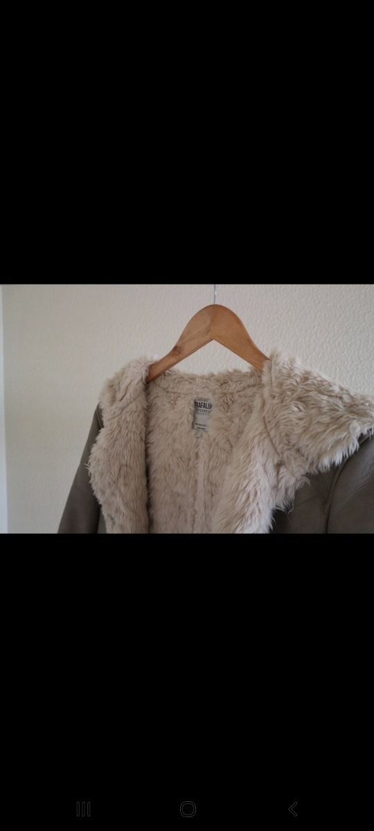 Abrigo Zara talla S Piel sintetica con borregillo