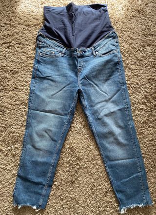 Vaqueros Premamá de segunda mano por 10 EUR en Sevilla en WALLAPOP