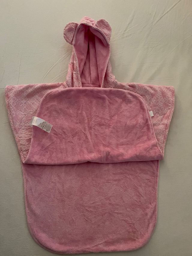 Capa de baño rosa bebe Tous