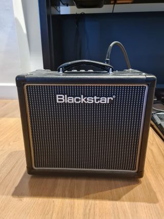 Amplificador guitarra de segunda mano por 210 EUR en Badajoz en WALLAPOP