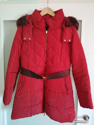 Plumas rojo desigual 42 de segunda mano por 35 EUR en Madrid en WALLAPOP