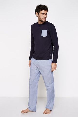 Springfield. Pijama hombre T. XL de segunda mano por 18 EUR en Madrid en  WALLAPOP