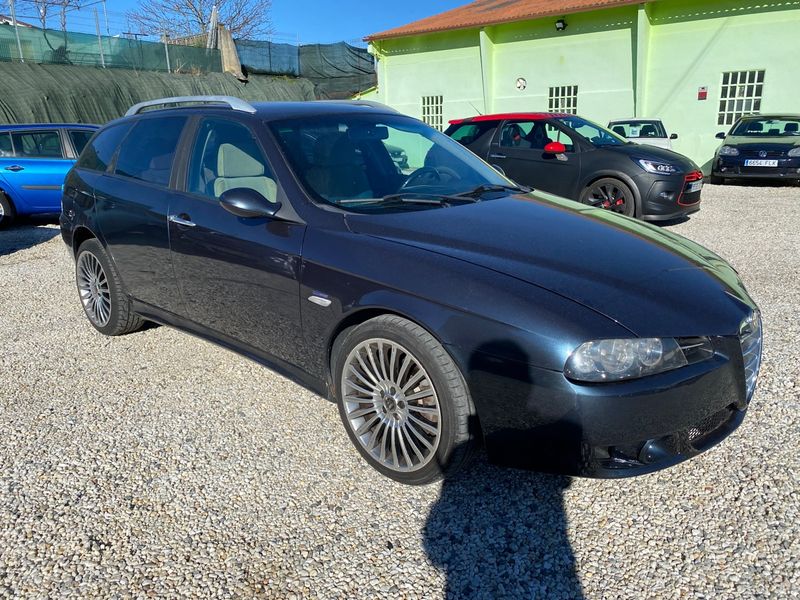 Alfa Romeo 156 2004 - foto 1