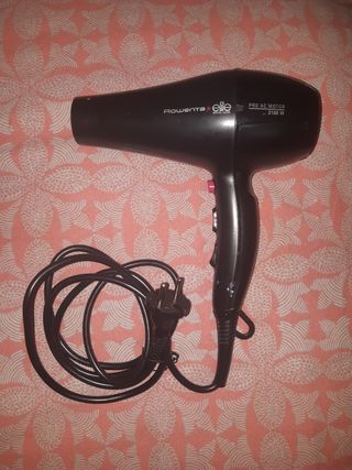 Secador Rowenta for Elite modelo look de segunda mano por 7 EUR en Samano  en WALLAPOP