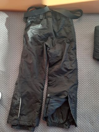 2 pantalón ski Lidl 122-128 cm 6-8 años de segunda mano por 6 EUR en León  en WALLAPOP