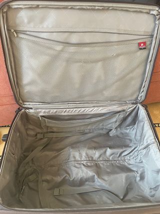Maleta de viaje Pierre Cardin de segunda mano por 12 EUR en Barcelona en  WALLAPOP