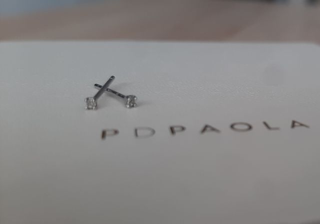 Pendientes de circonitas plata de ley.