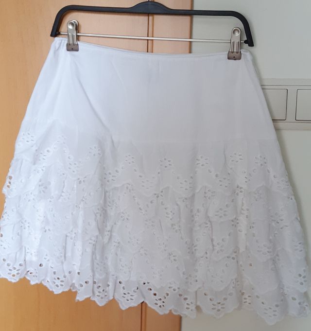 Falda T.M blanca de volantes Elogy