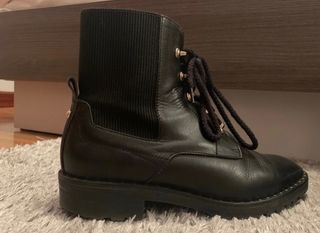 Botines militares Massimo Dutti de segunda mano por 55 EUR en Haro en  WALLAPOP