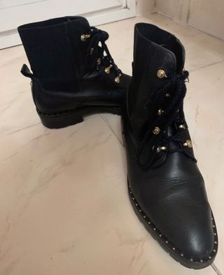 Botines militares Massimo Dutti de segunda mano por 55 EUR en Haro en  WALLAPOP