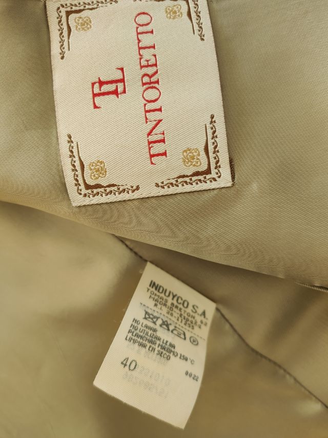 Chaqueta de mujer de la marca Tintoretto.