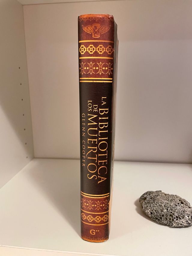 La biblioteca de los muertos