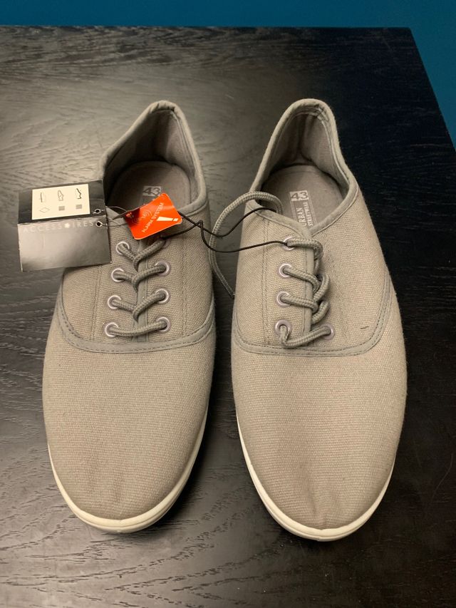 Zapatillas hombre número 43