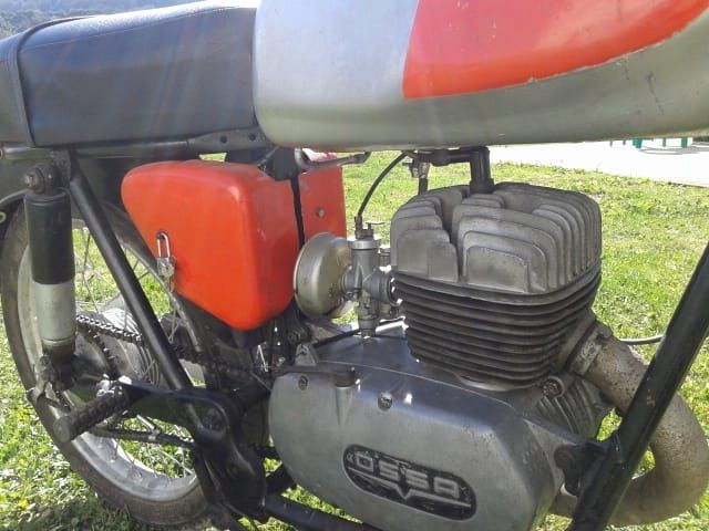 Moto Clásica OSSA.