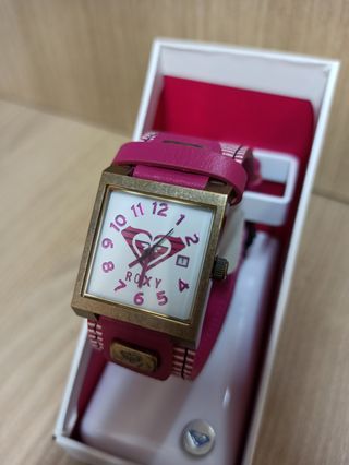 Reloj Roxy de mujer de segunda mano por 30 EUR en Pontevedra en WALLAPOP