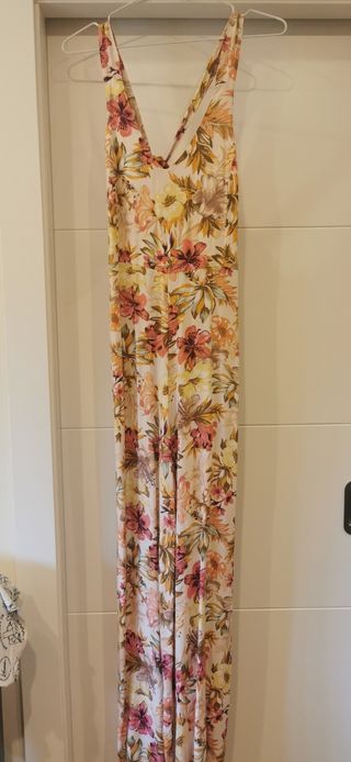 Mono flores Mango de segunda mano por 18 EUR en Barcelona en WALLAPOP